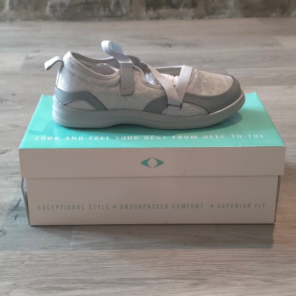 Apex Comfort Shoes Size 7.5W